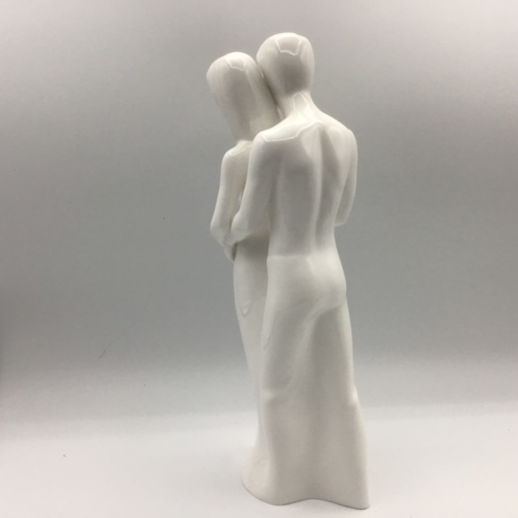 Coalport Moments In Love Bone China Figurine Made in England 2000 - Picture 4 of 10